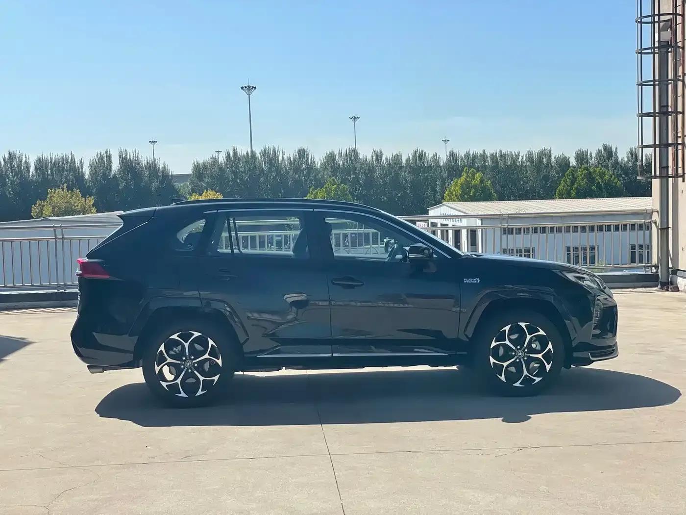 Highlander New Energy 2023 High-Performance Edition 2.5L AWD Exhilarating Version — миниатюра 4