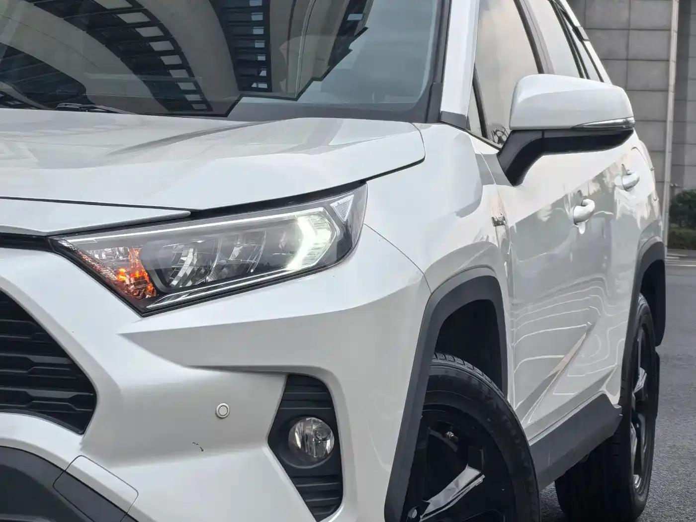 RAV4 Hybrid E+ 2021 2.5L 2WD Elite Pro — миниатюра 18
