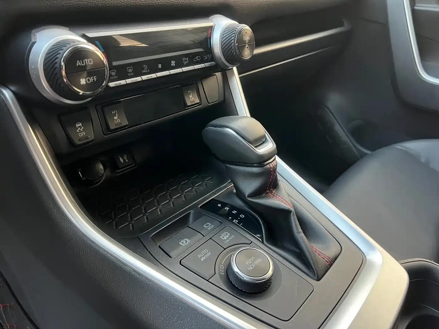RAV4 Hybrid E+ 2022 2.5L 2WD Elite Pro — миниатюра 14