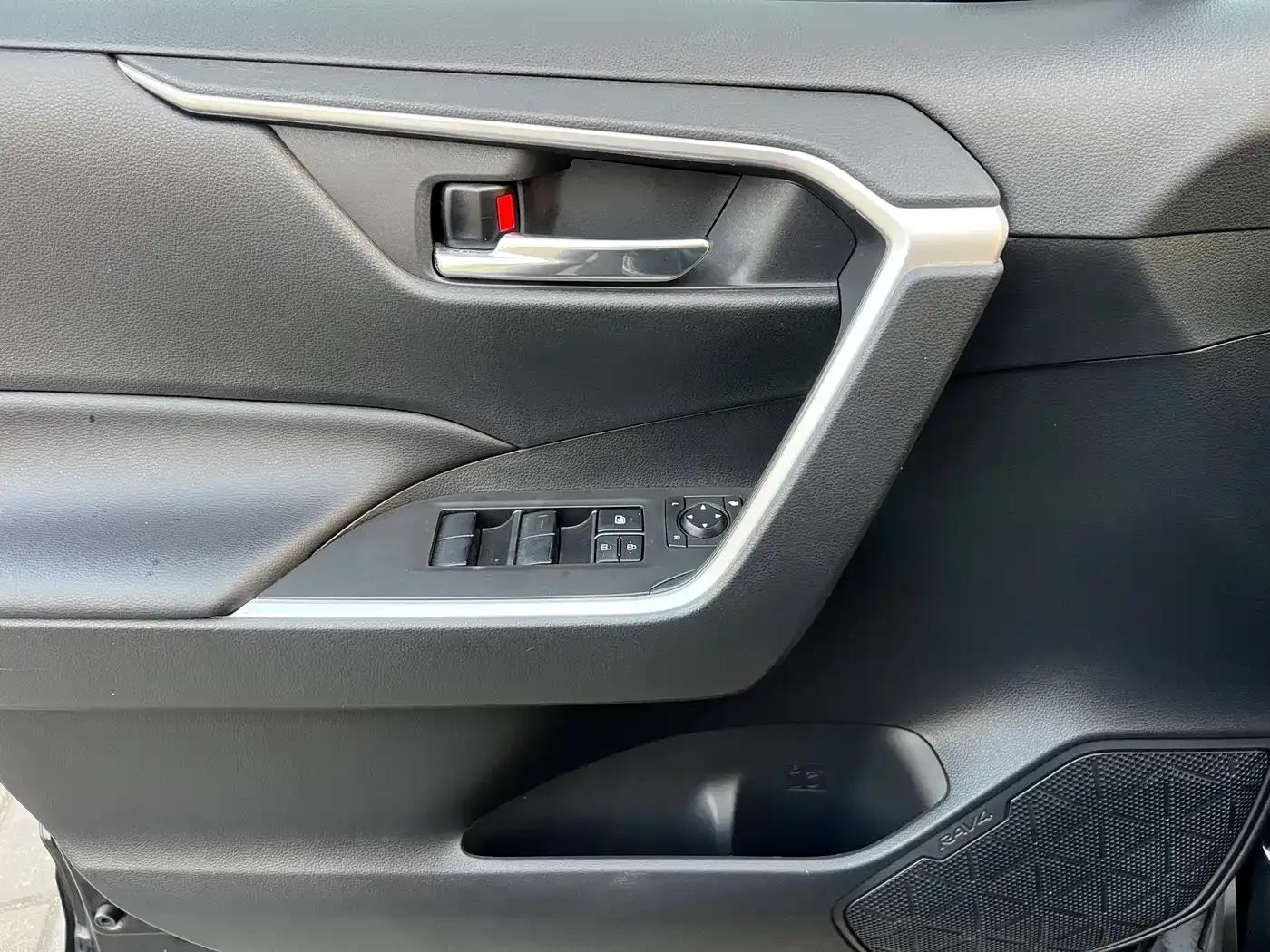 RAV4 Hybrid E+ 2022 2.5L 2WD Elite Pro — миниатюра 15