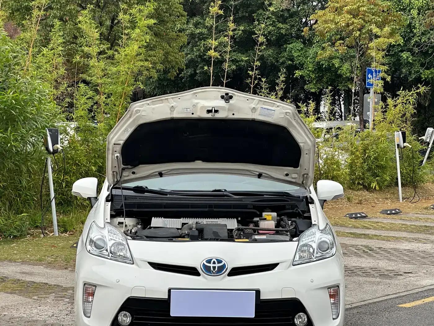 2012 Prius 1.8L Luxury Advanced Edition — миниатюра 17