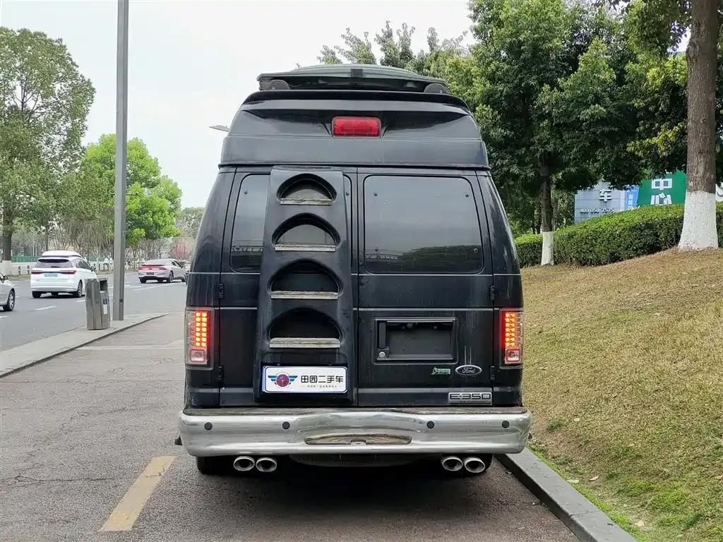 2013 Ford E350 5.4L US Spec — миниатюра 5