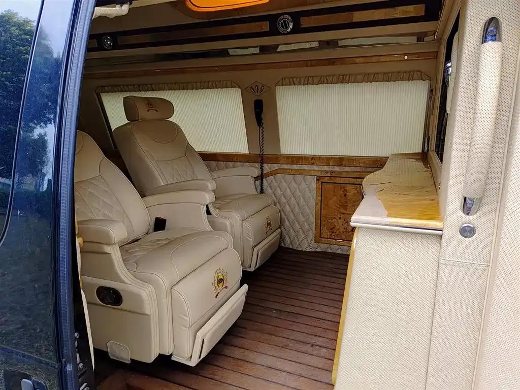 2013 Ford E350 5.4L US Spec — миниатюра 8