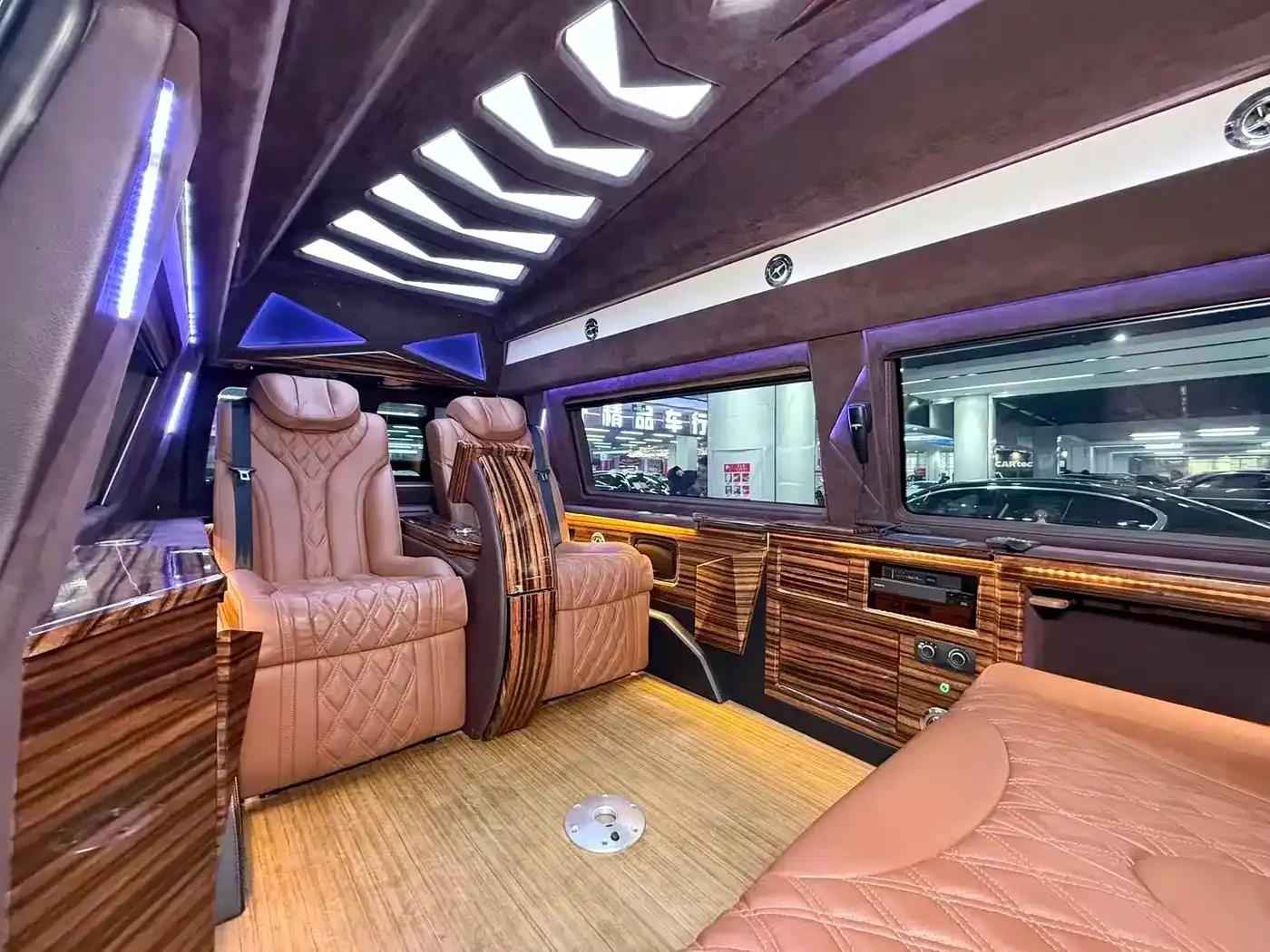 2017 Ford E350 5.4L Automatic — миниатюра 14