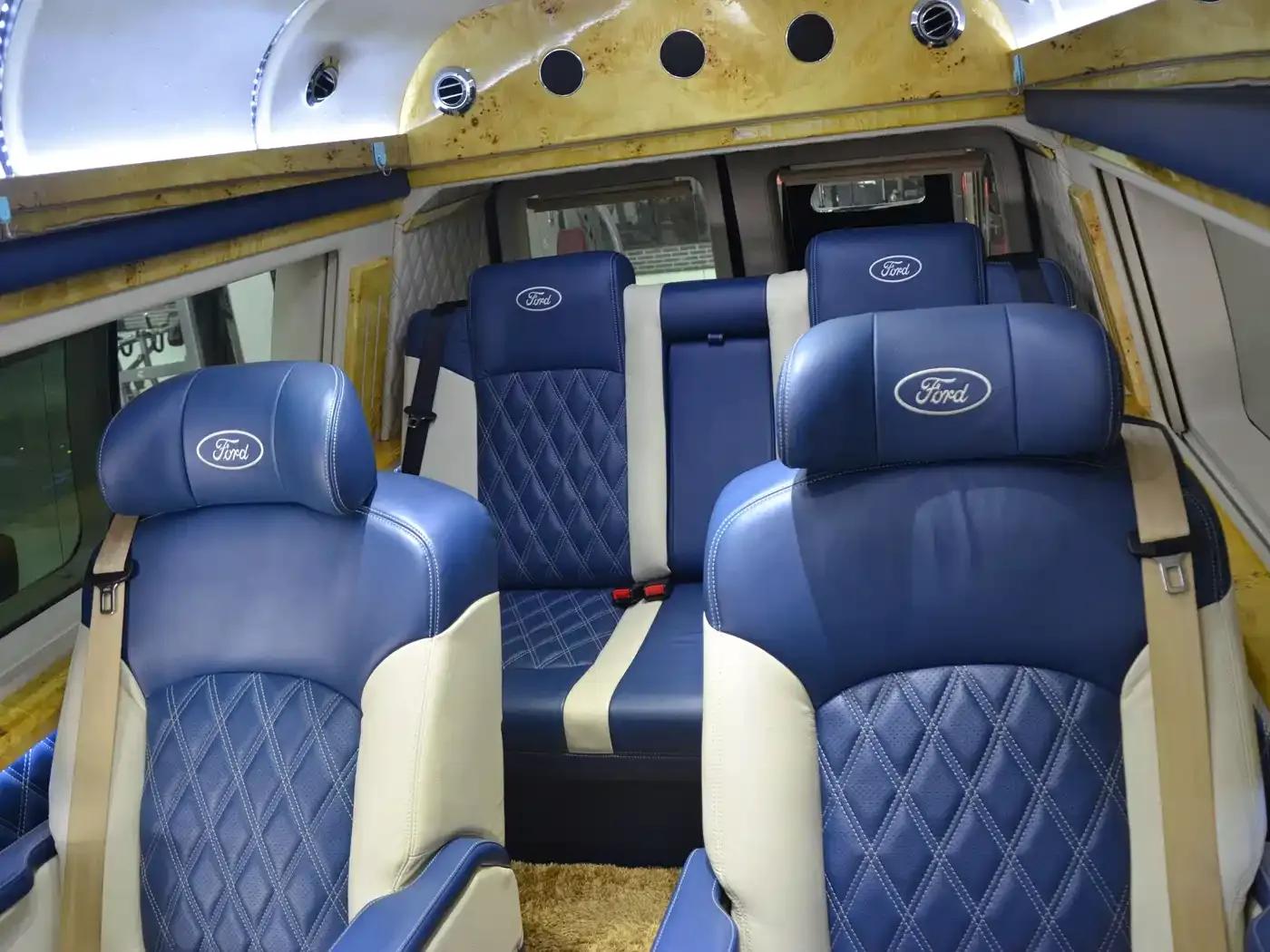 2017 Ford E350 5.4L Automatic — миниатюра 6