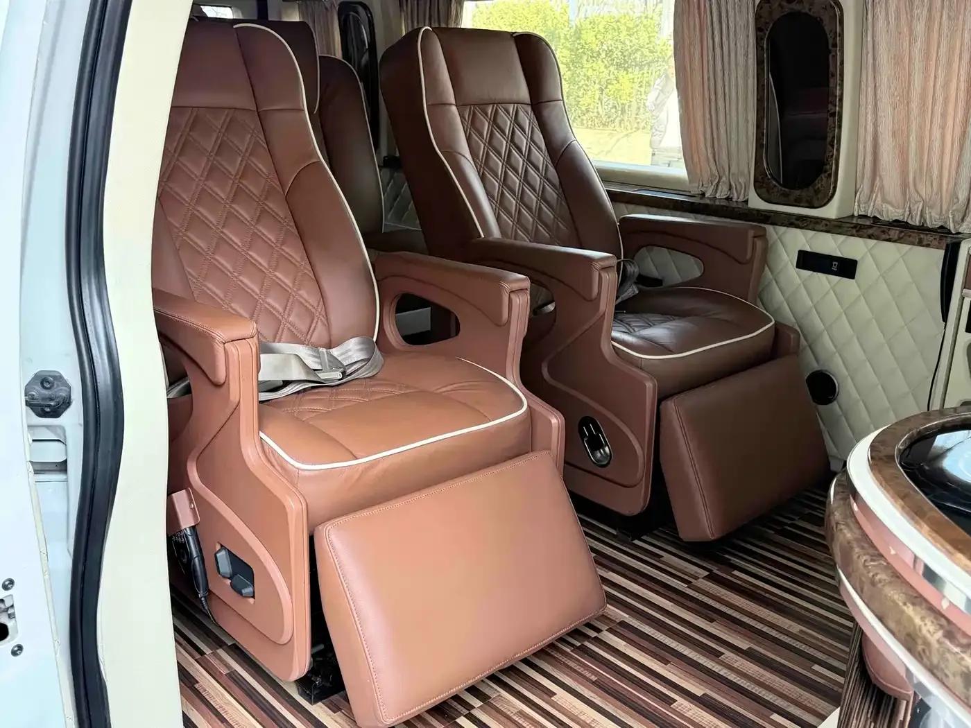 Ford E350 2011 5.4L Platinum Limited Edition — миниатюра 5