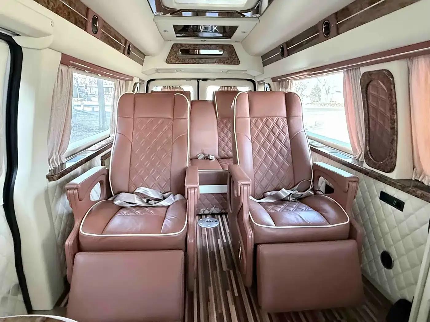 Ford E350 2011 5.4L Platinum Limited Edition — миниатюра 9
