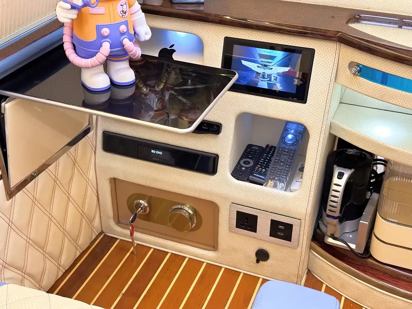 2014 Ford E350 5.4L Automatic — миниатюра 21