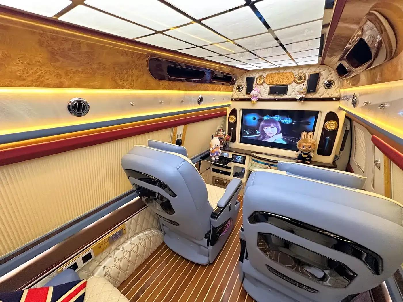 2014 Ford E350 5.4L Automatic — миниатюра 22