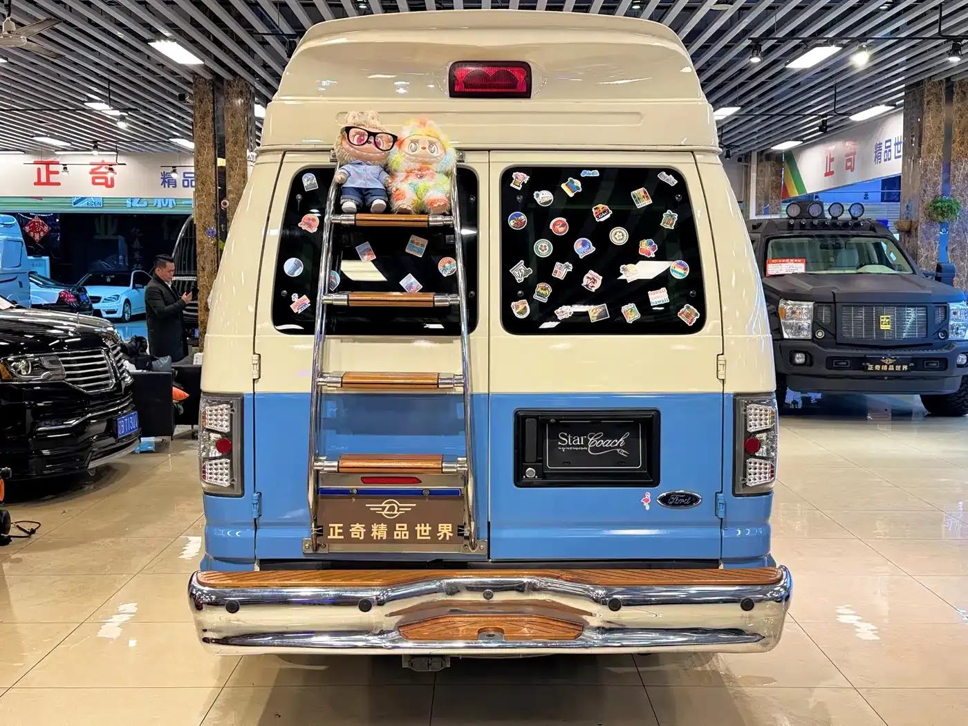 2014 Ford E350 5.4L Automatic — миниатюра 6
