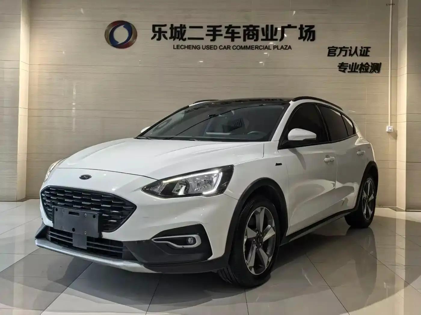 Ford Focus Active 2020 EcoBoost 180 Automatic Trend Edition — миниатюра 1