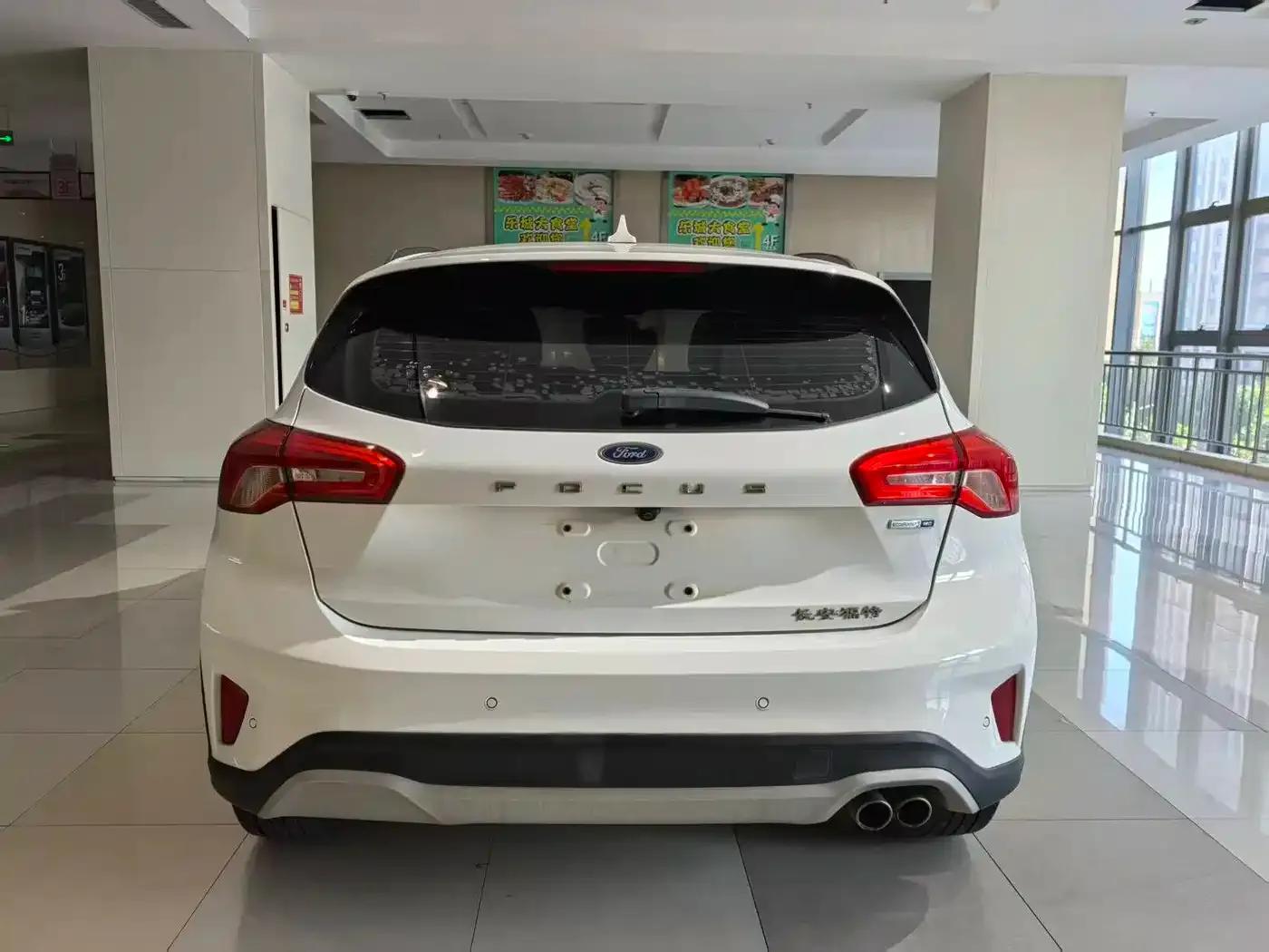 Ford Focus Active 2020 EcoBoost 180 Automatic Trend Edition — миниатюра 11