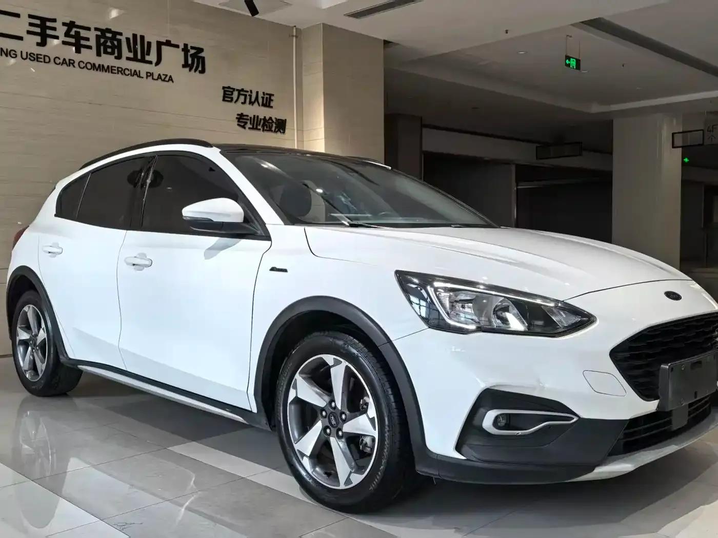 Ford Focus Active 2020 EcoBoost 180 Automatic Trend Edition — миниатюра 3
