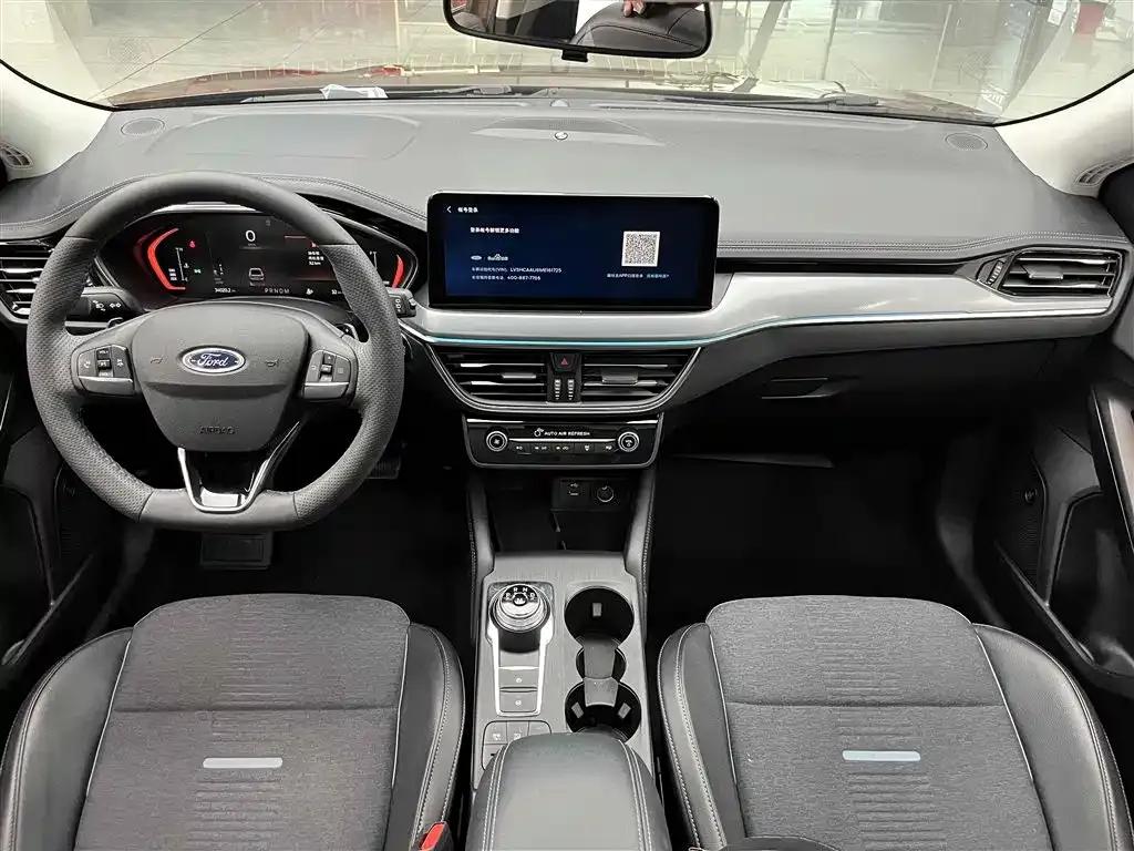 2021 Ford Focus Active EcoBoost 180 Automatic Trend Edition — миниатюра 2