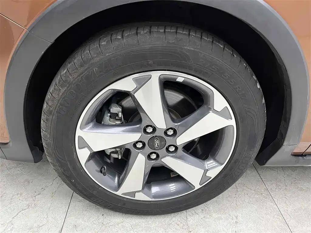 2021 Ford Focus Active EcoBoost 180 Automatic Trend Edition — миниатюра 19