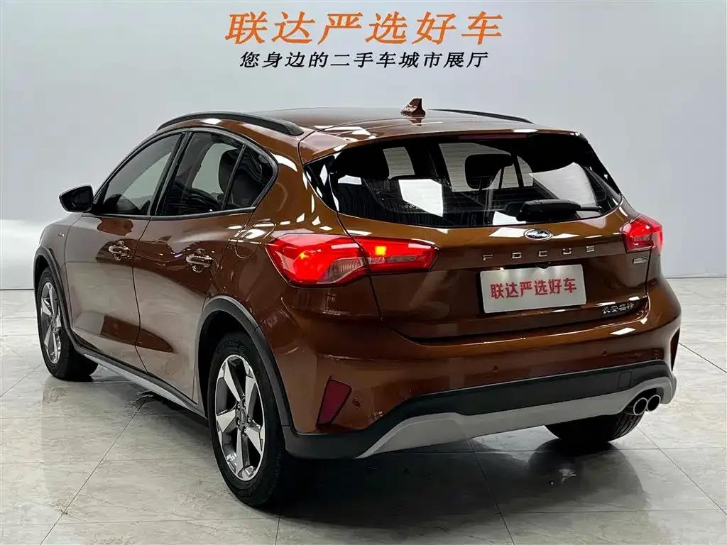2021 Ford Focus Active EcoBoost 180 Automatic Trend Edition — миниатюра 23