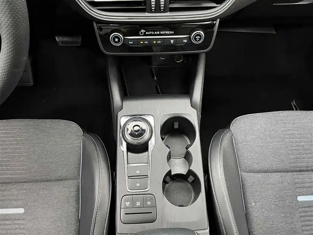 2021 Ford Focus Active EcoBoost 180 Automatic Trend Edition — миниатюра 5