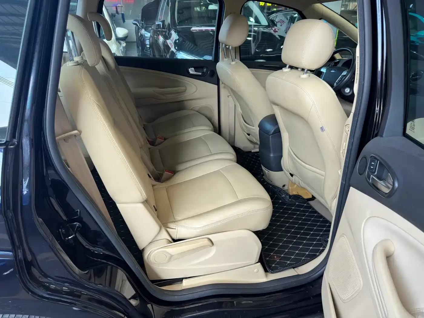Maxx 2008 2.3L 7-seater Luxury — миниатюра 16