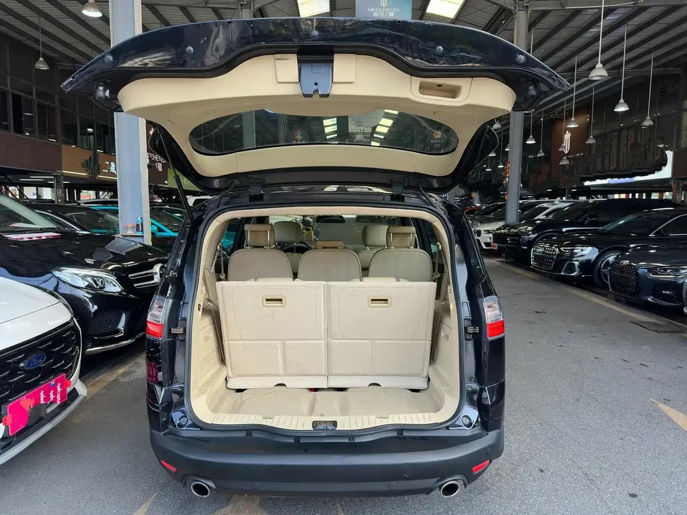 Maxx 2008 2.3L 7-seater Luxury — миниатюра 6