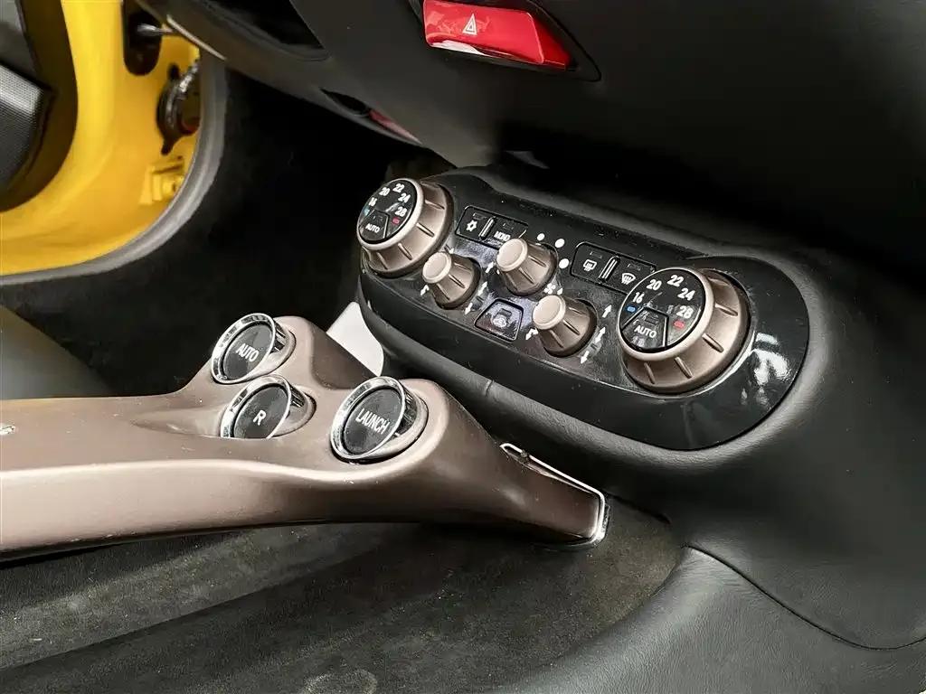 California T 2009 4.3L Standard Model — миниатюра 25