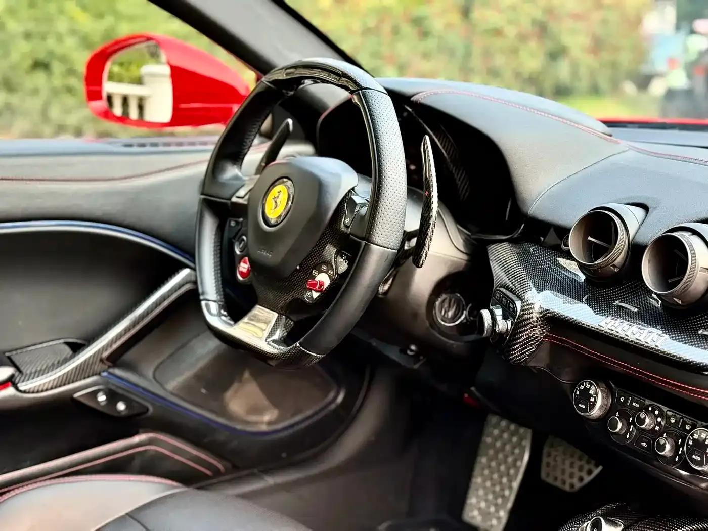 2013 F12berlinetta 6.3L Standard Model — миниатюра 13