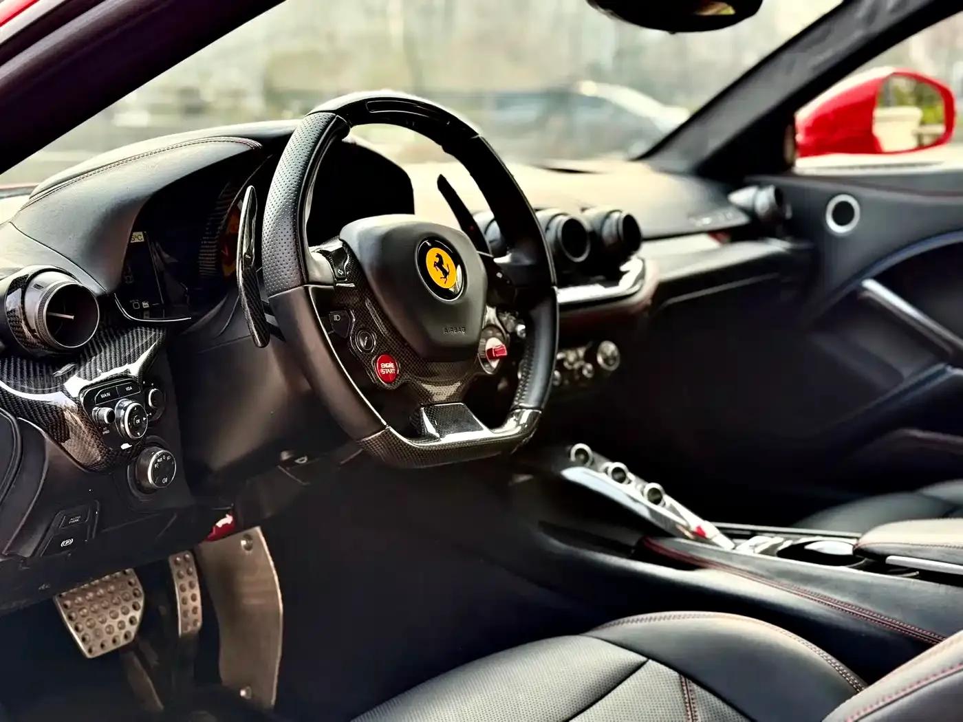2013 F12berlinetta 6.3L Standard Model — миниатюра 14