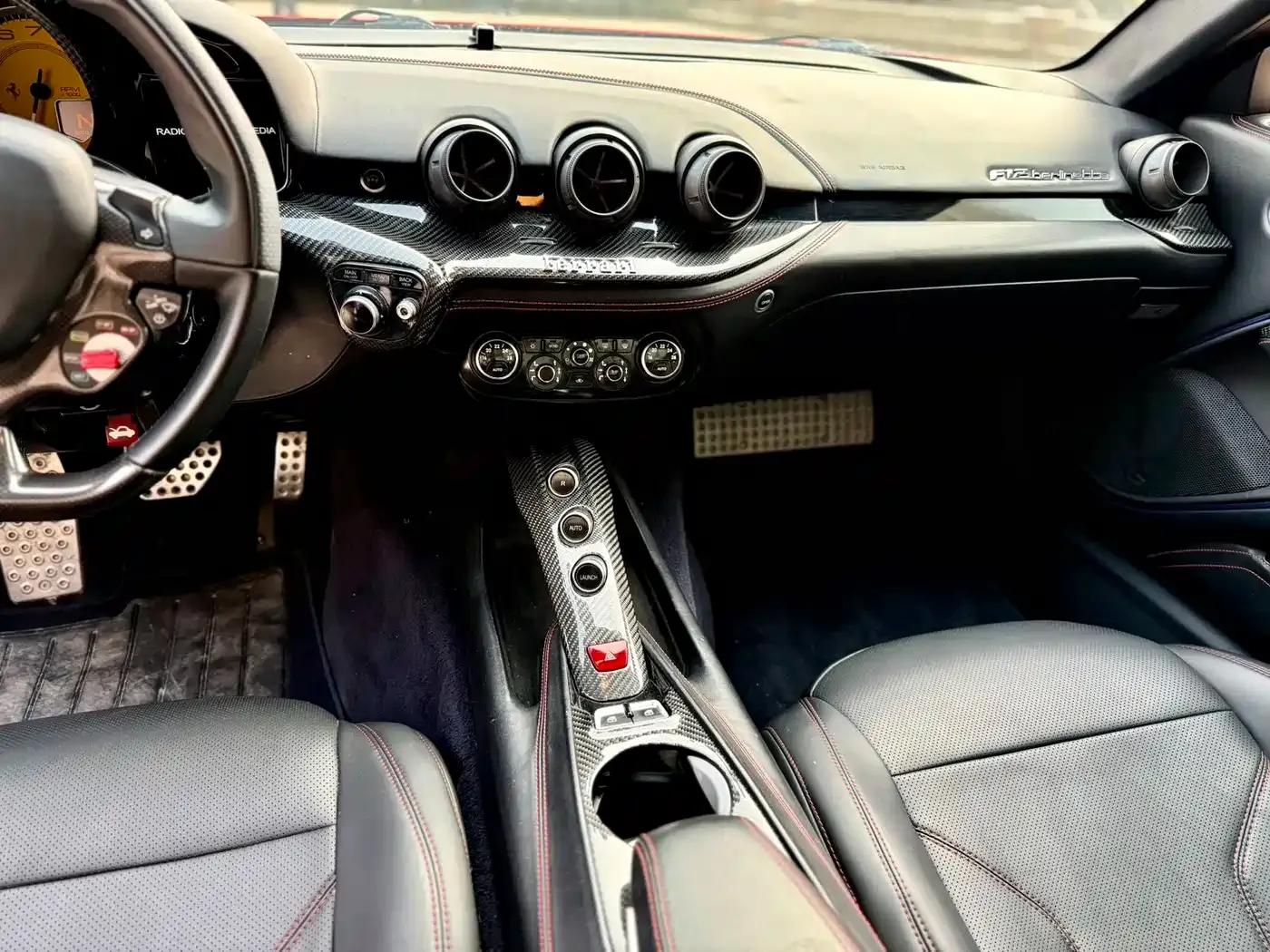 2013 F12berlinetta 6.3L Standard Model — миниатюра 16