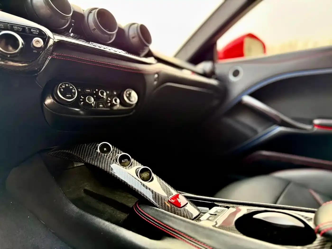 2013 F12berlinetta 6.3L Standard Model — миниатюра 17