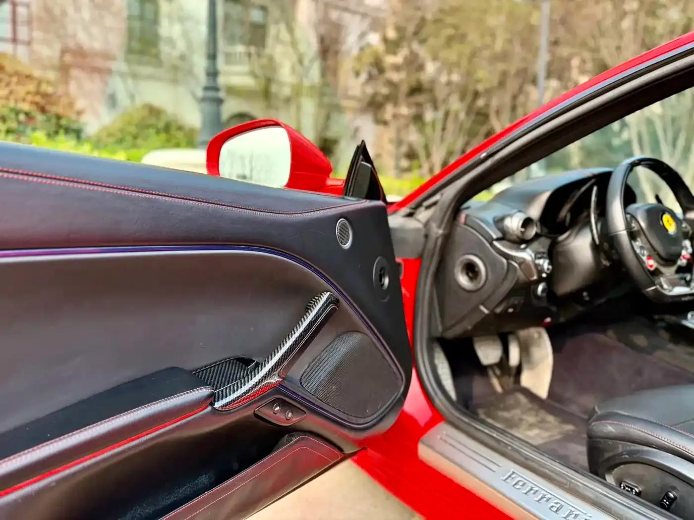 2013 F12berlinetta 6.3L Standard Model — миниатюра 21