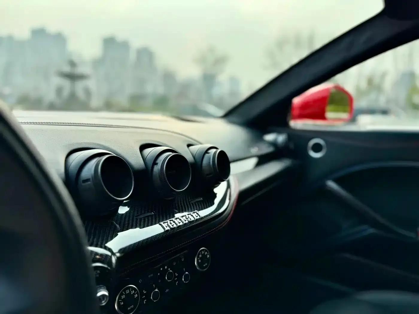 2013 F12berlinetta 6.3L Standard Model — миниатюра 22