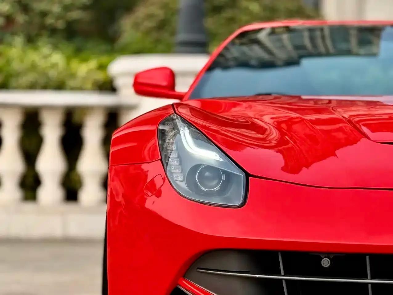 2013 F12berlinetta 6.3L Standard Model — миниатюра 6
