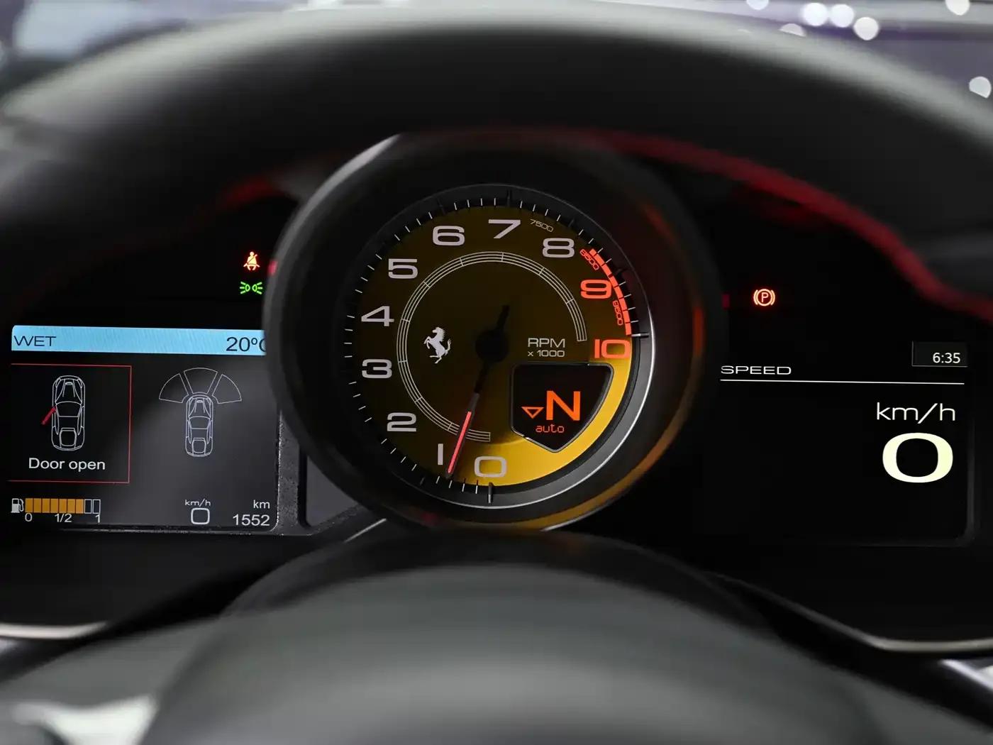2013 F12berlinetta 6.3L Standard Model — миниатюра 16