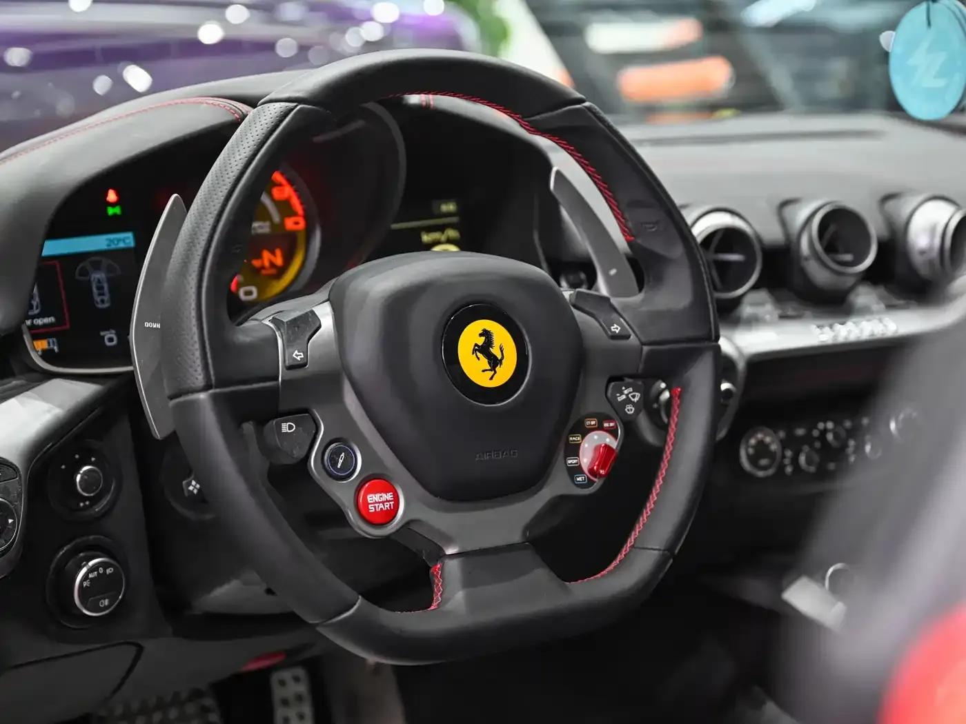 2013 F12berlinetta 6.3L Standard Model — миниатюра 10