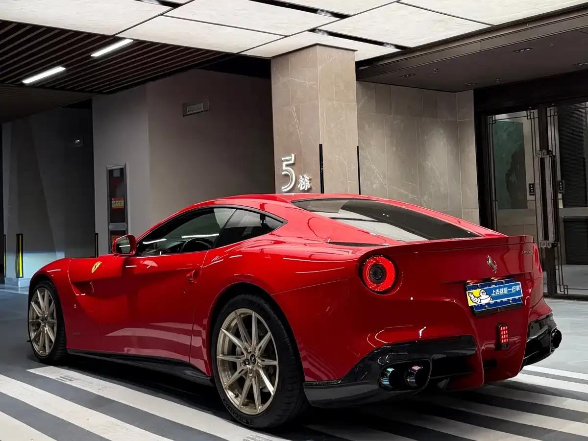 2013 F12berlinetta 6.3L Standard Model — миниатюра 3