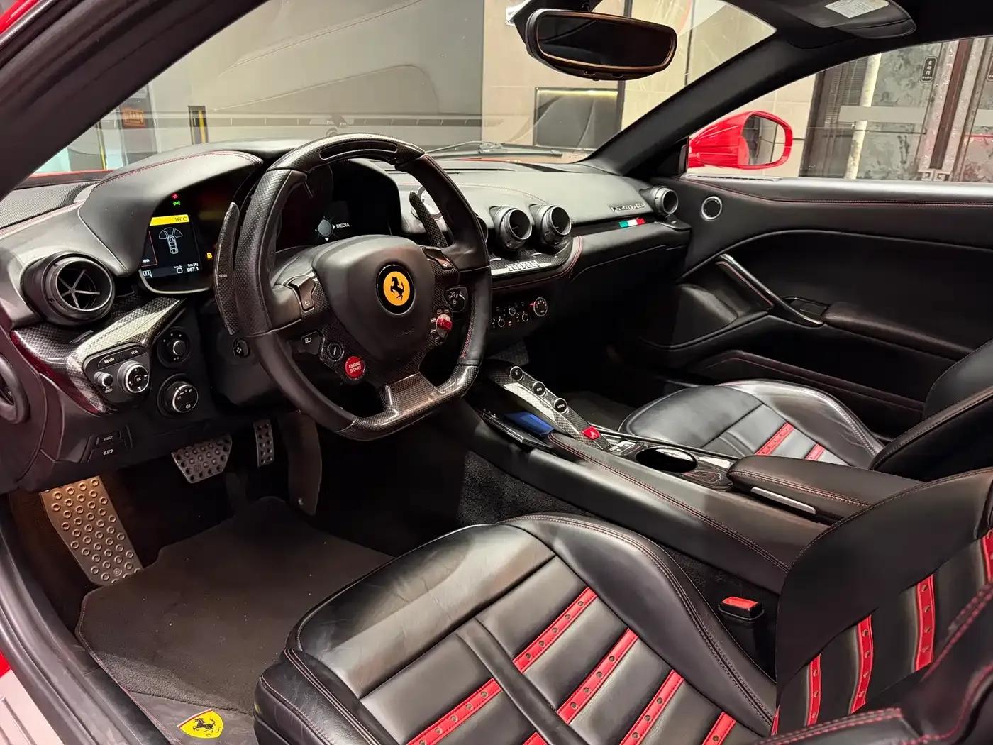 2013 F12berlinetta 6.3L Standard Model — миниатюра 6