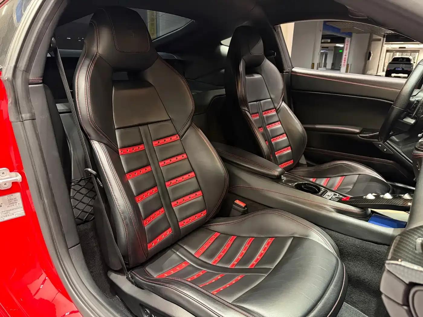 2013 F12berlinetta 6.3L Standard Model — миниатюра 8