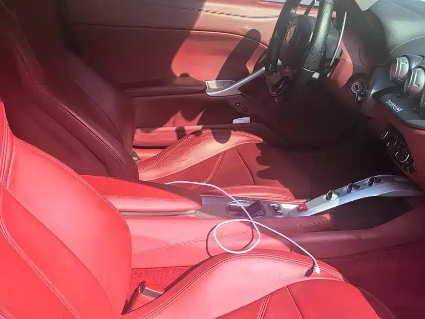 2013 F12berlinetta 6.3L Standard Model — миниатюра 4