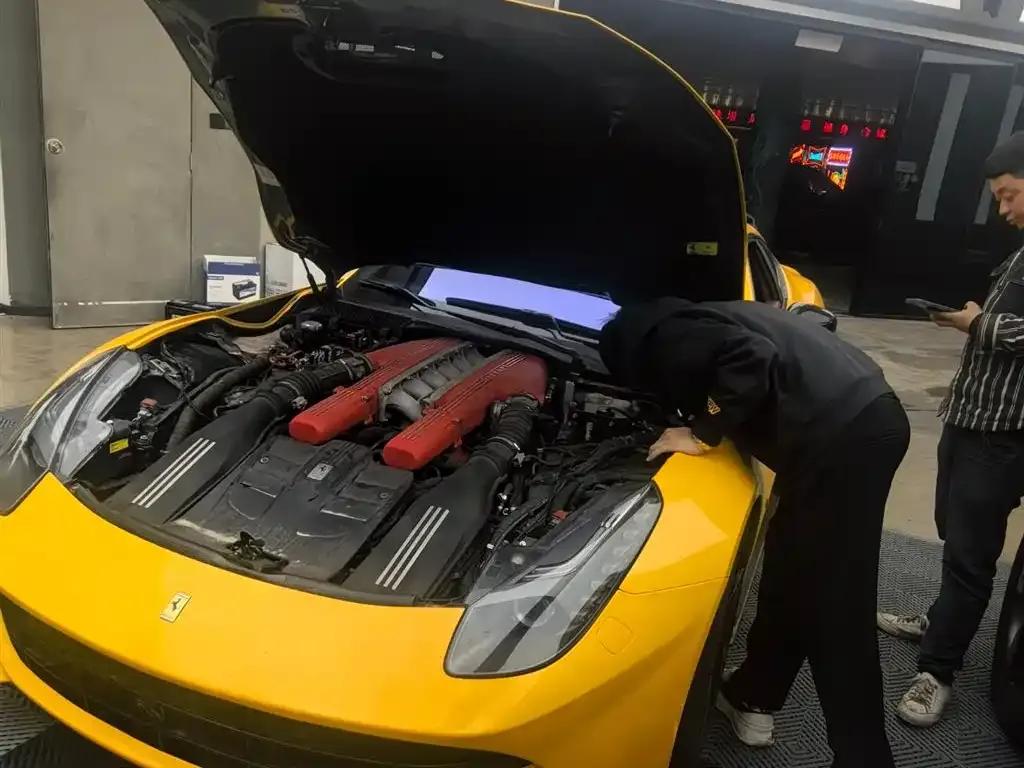 2013 F12berlinetta 6.3L Standard Model — миниатюра 5