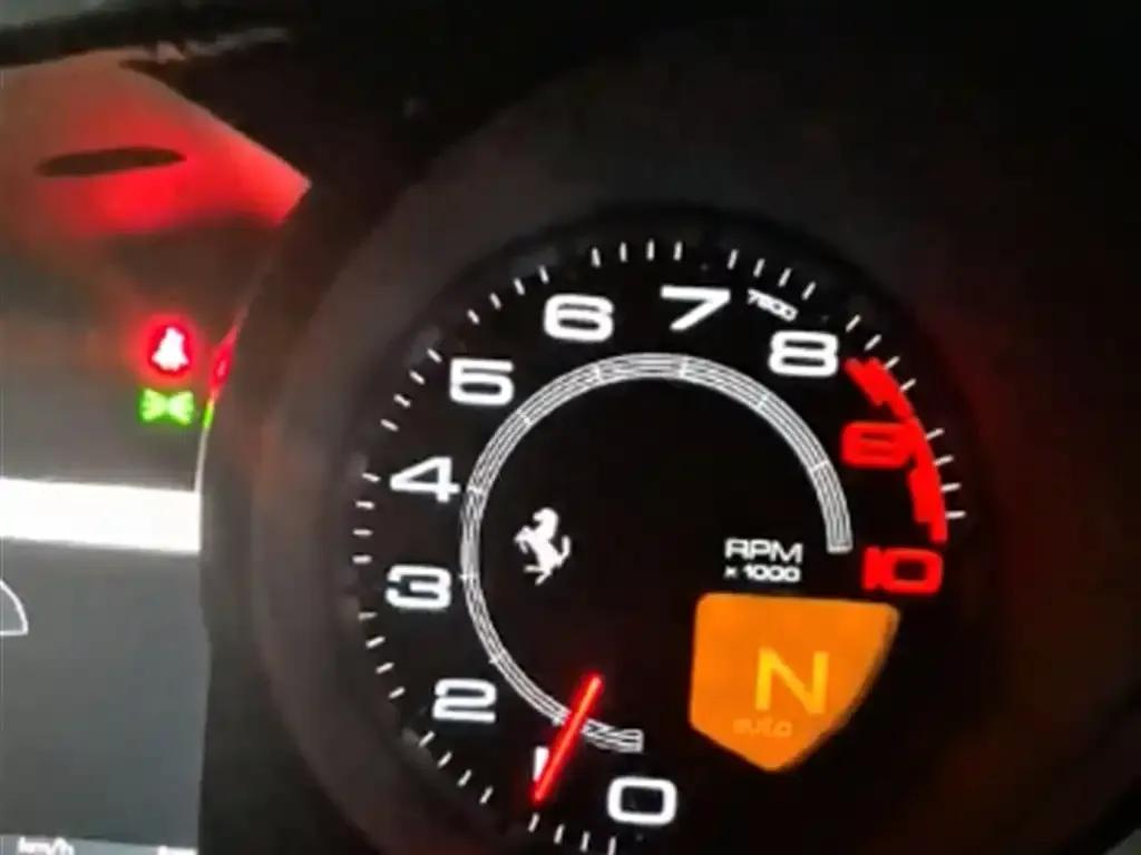 2013 F12berlinetta 6.3L Standard Model — миниатюра 9