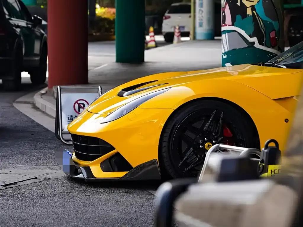 2013 F12berlinetta 6.3L Standard Model — миниатюра 10