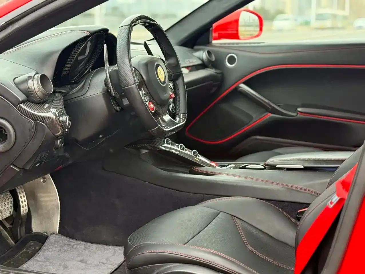 2013 F12berlinetta 6.3L Standard Model — миниатюра 4
