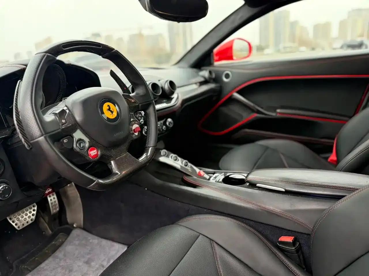 2013 F12berlinetta 6.3L Standard Model — миниатюра 5