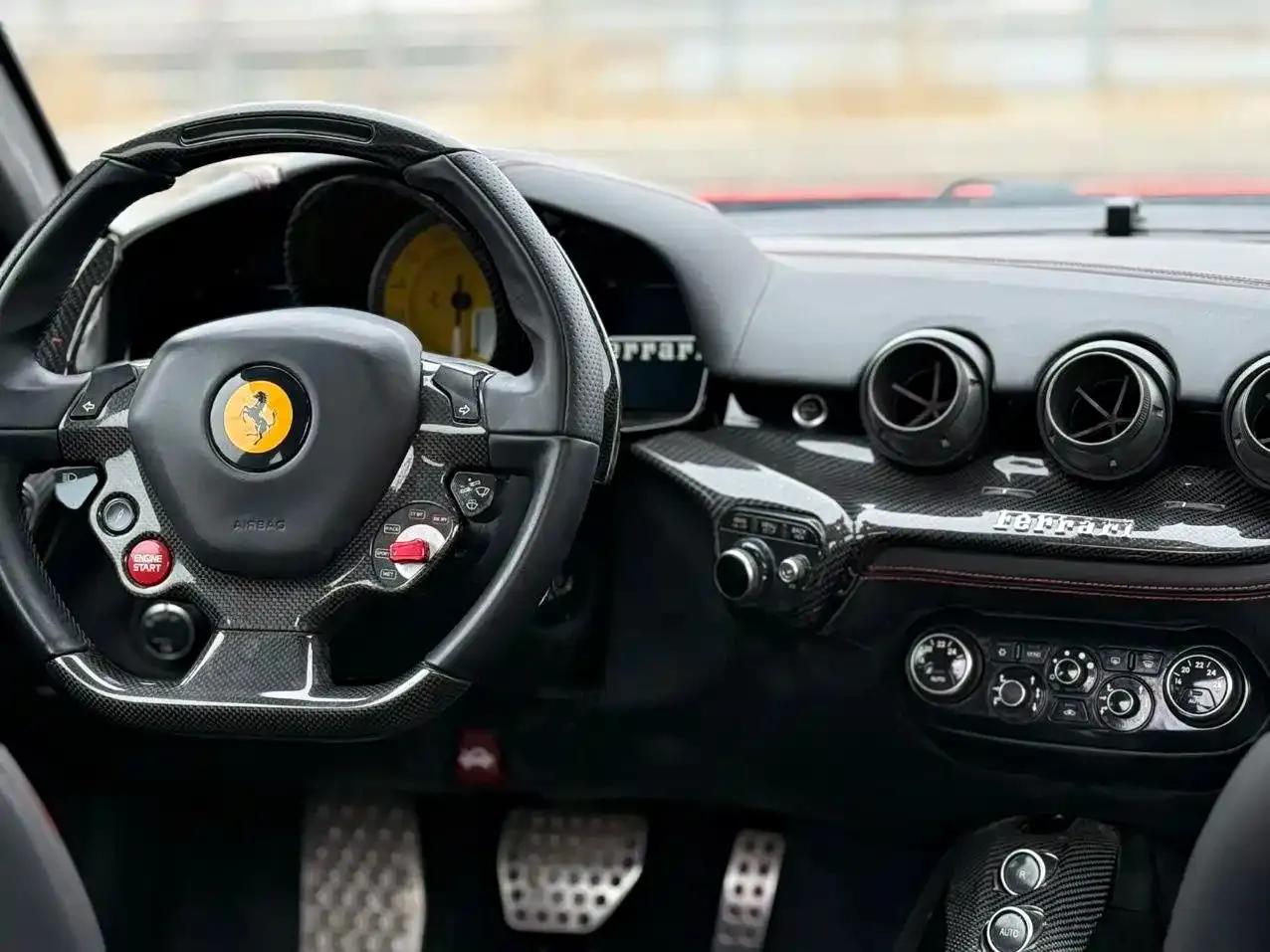 2013 F12berlinetta 6.3L Standard Model — миниатюра 6