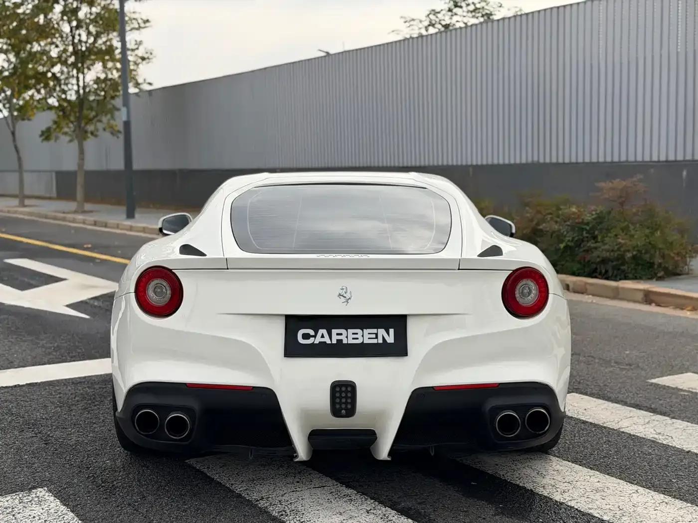 2013 F12berlinetta 6.3L Standard Model — миниатюра 3