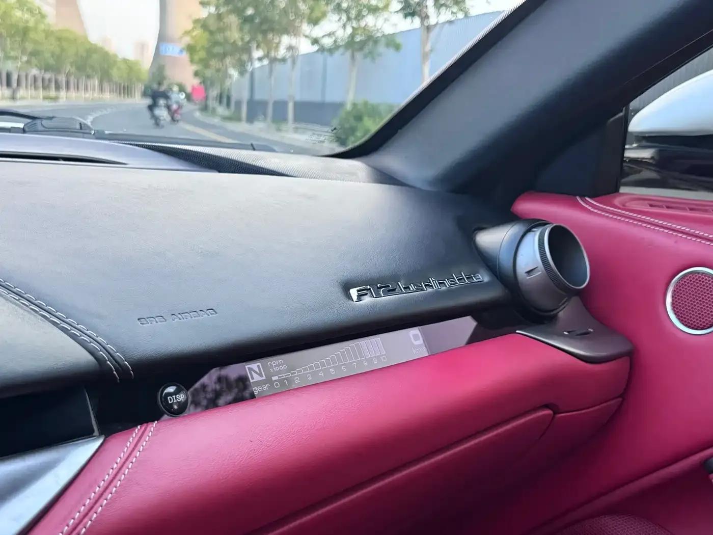 2013 F12berlinetta 6.3L Standard Model — миниатюра 9