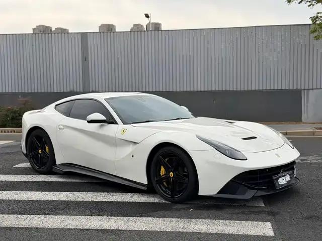 2013 F12berlinetta 6.3L Standard Model