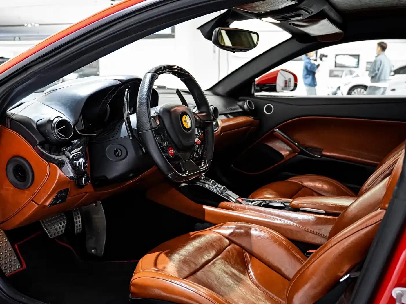 2013 F12berlinetta 6.3L Standard Model — миниатюра 16