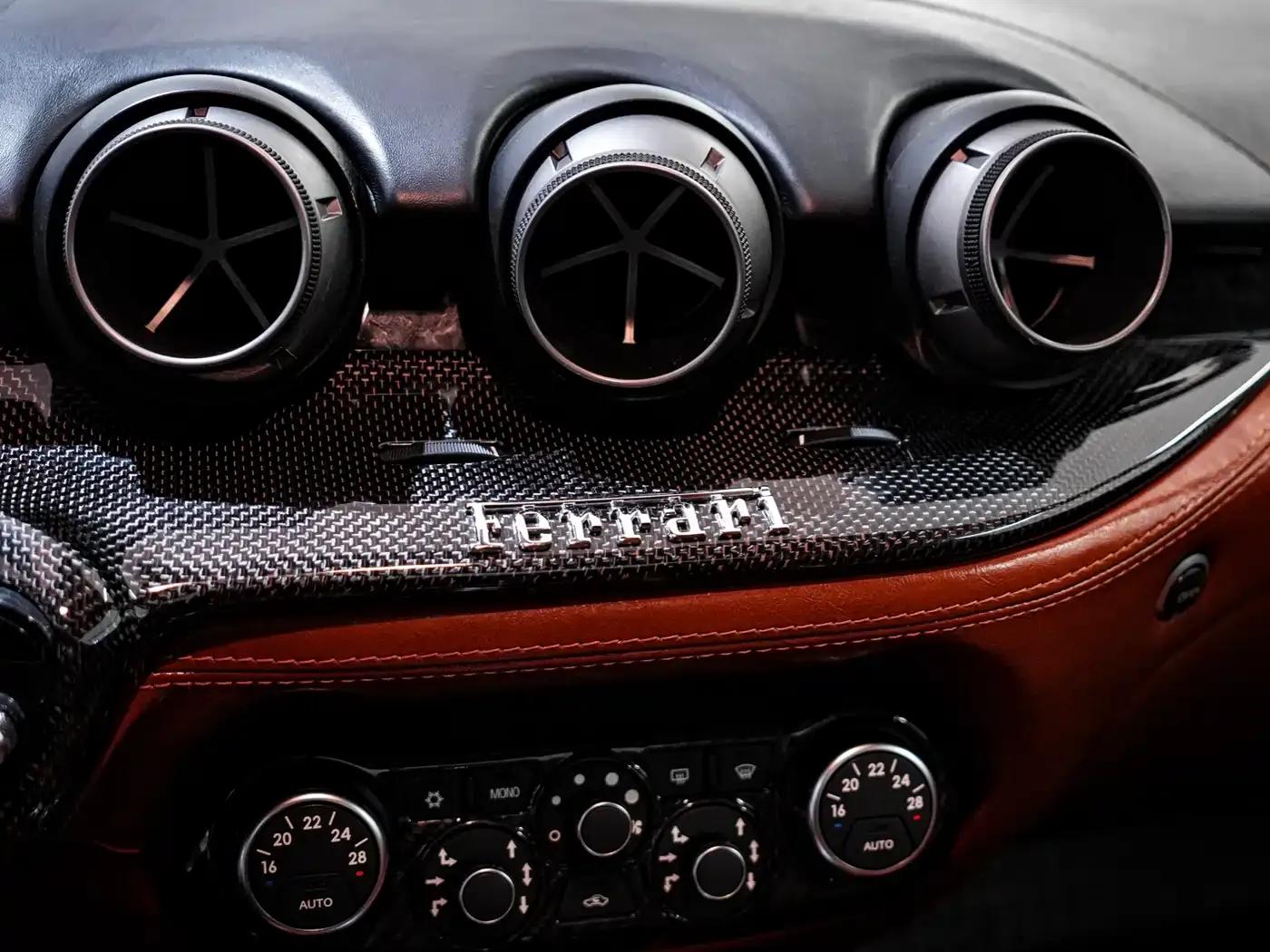 2013 F12berlinetta 6.3L Standard Model — миниатюра 19