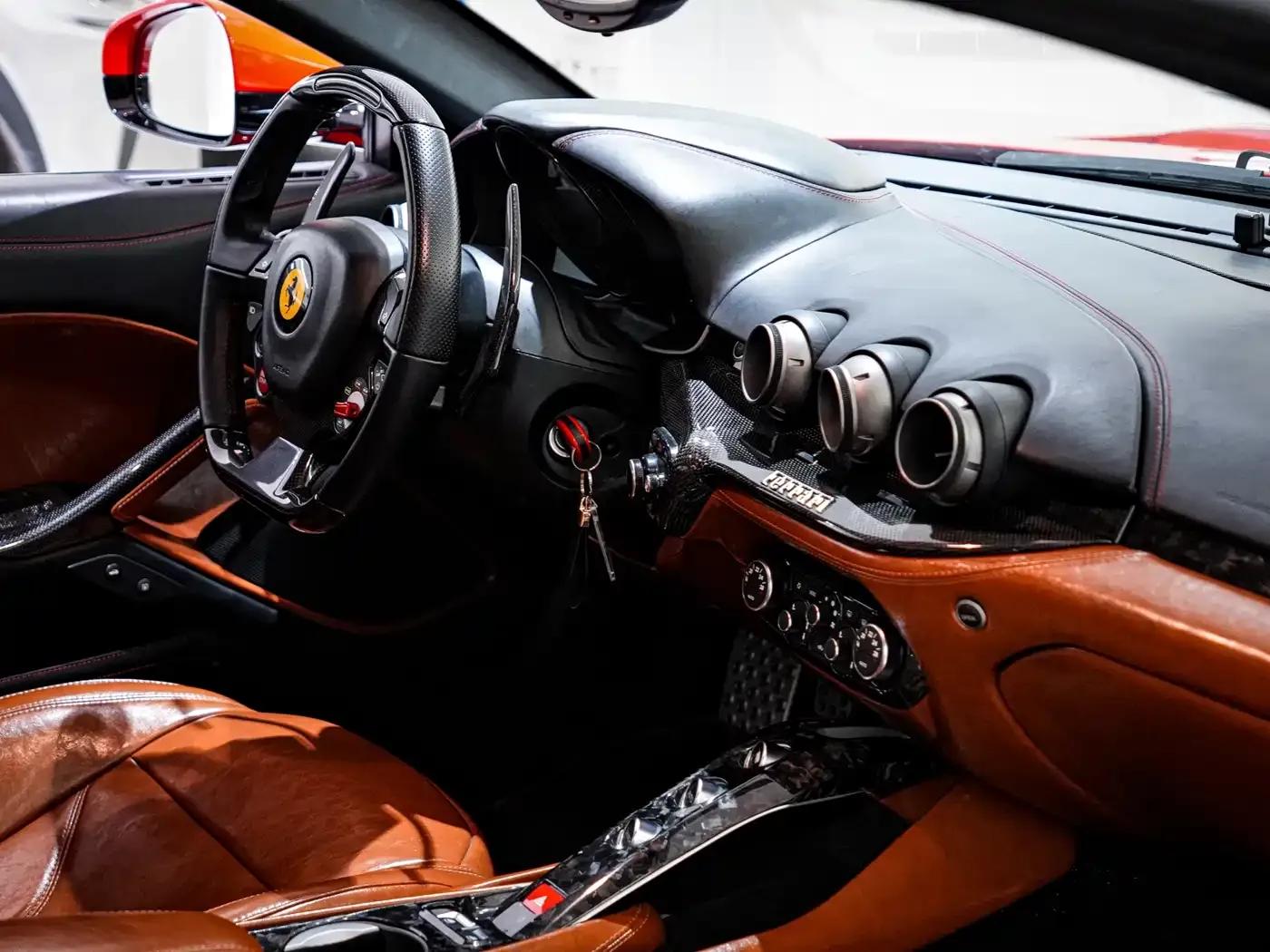 2013 F12berlinetta 6.3L Standard Model — миниатюра 22