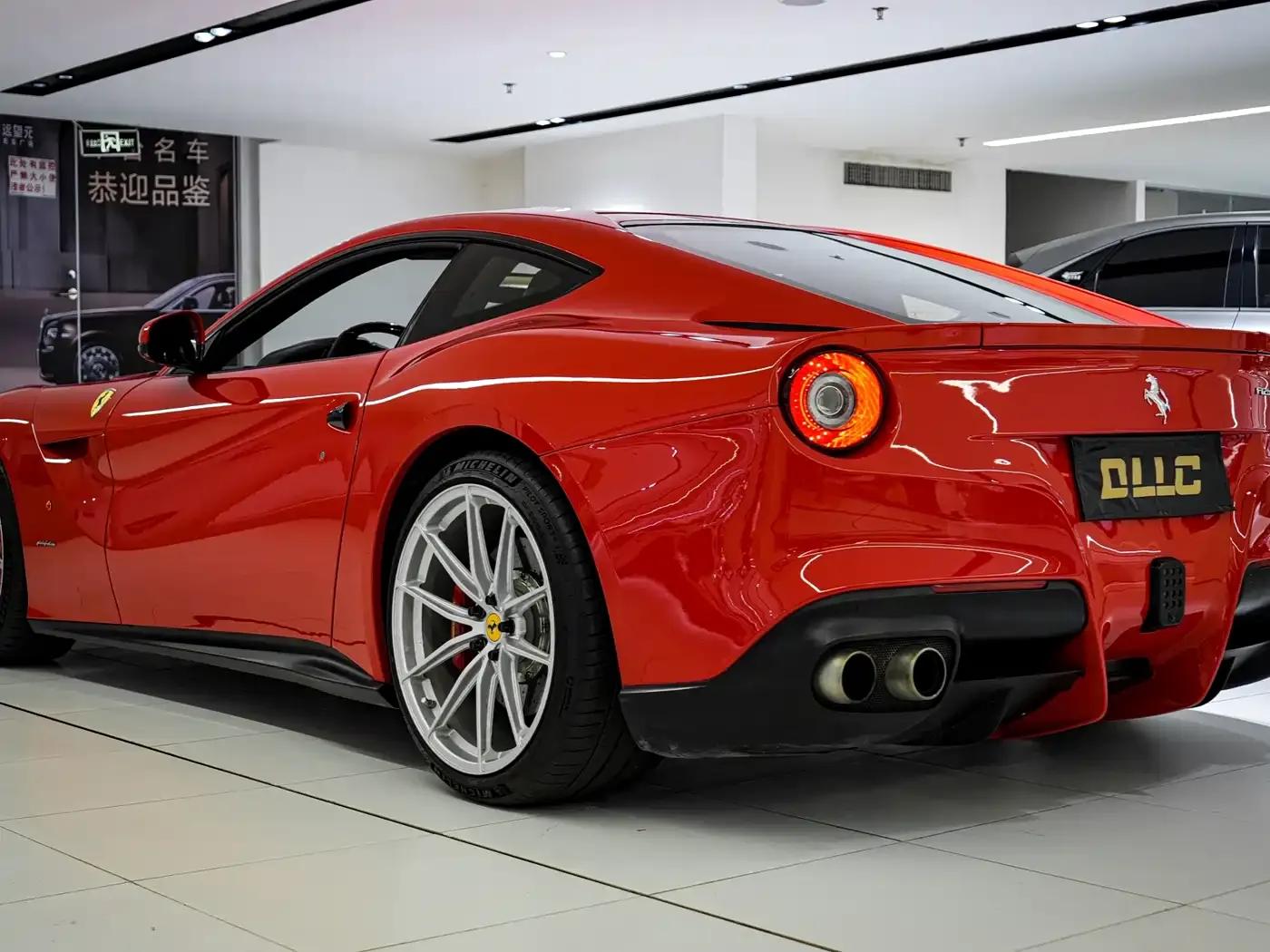 2013 F12berlinetta 6.3L Standard Model — миниатюра 8